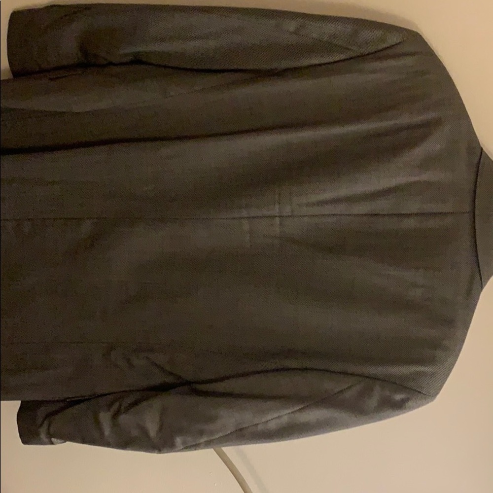 2Piece Suit. - Picture 4 of 7